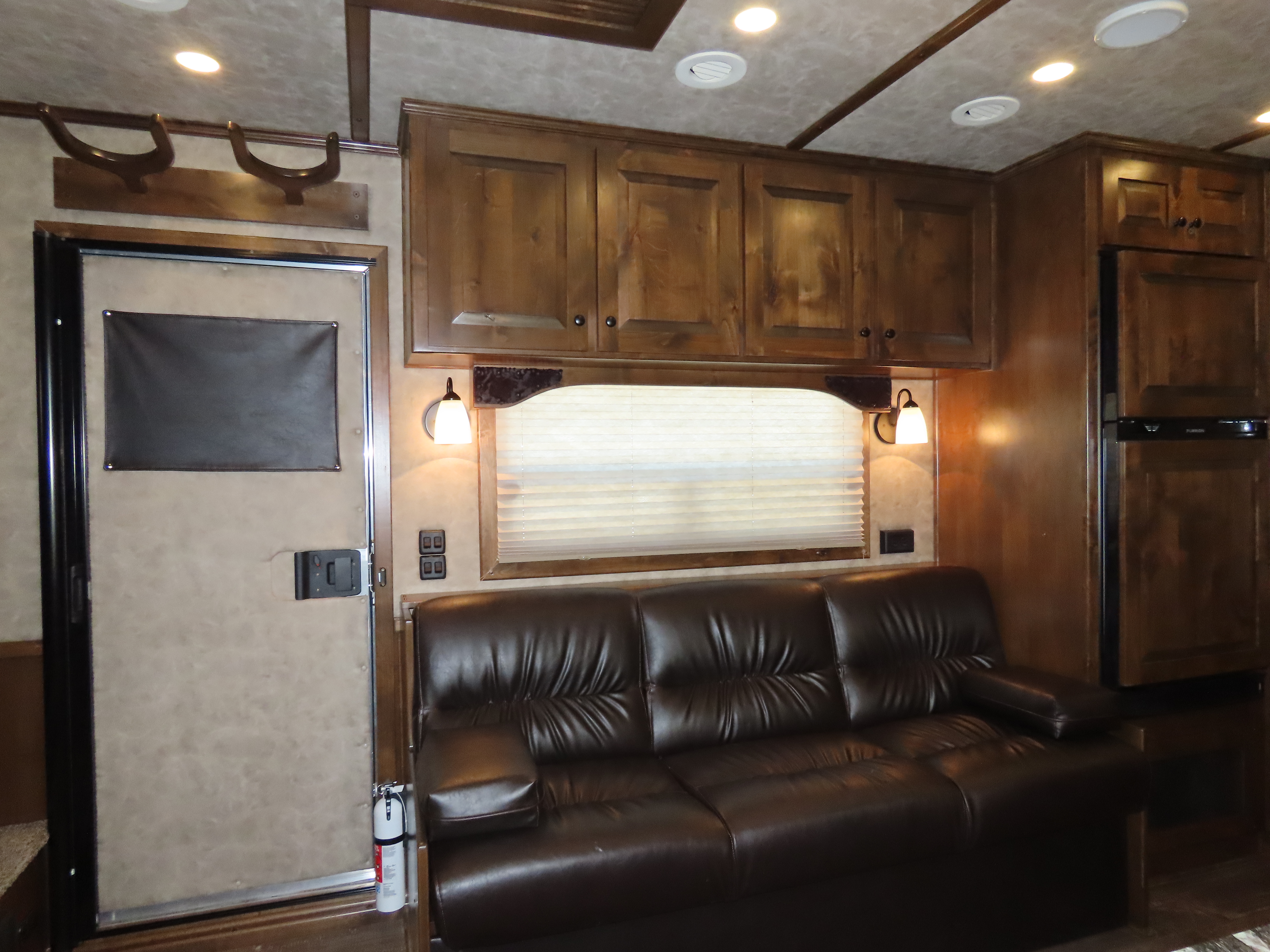 S527 4 Horse 15'4" SW Side load — photo 38