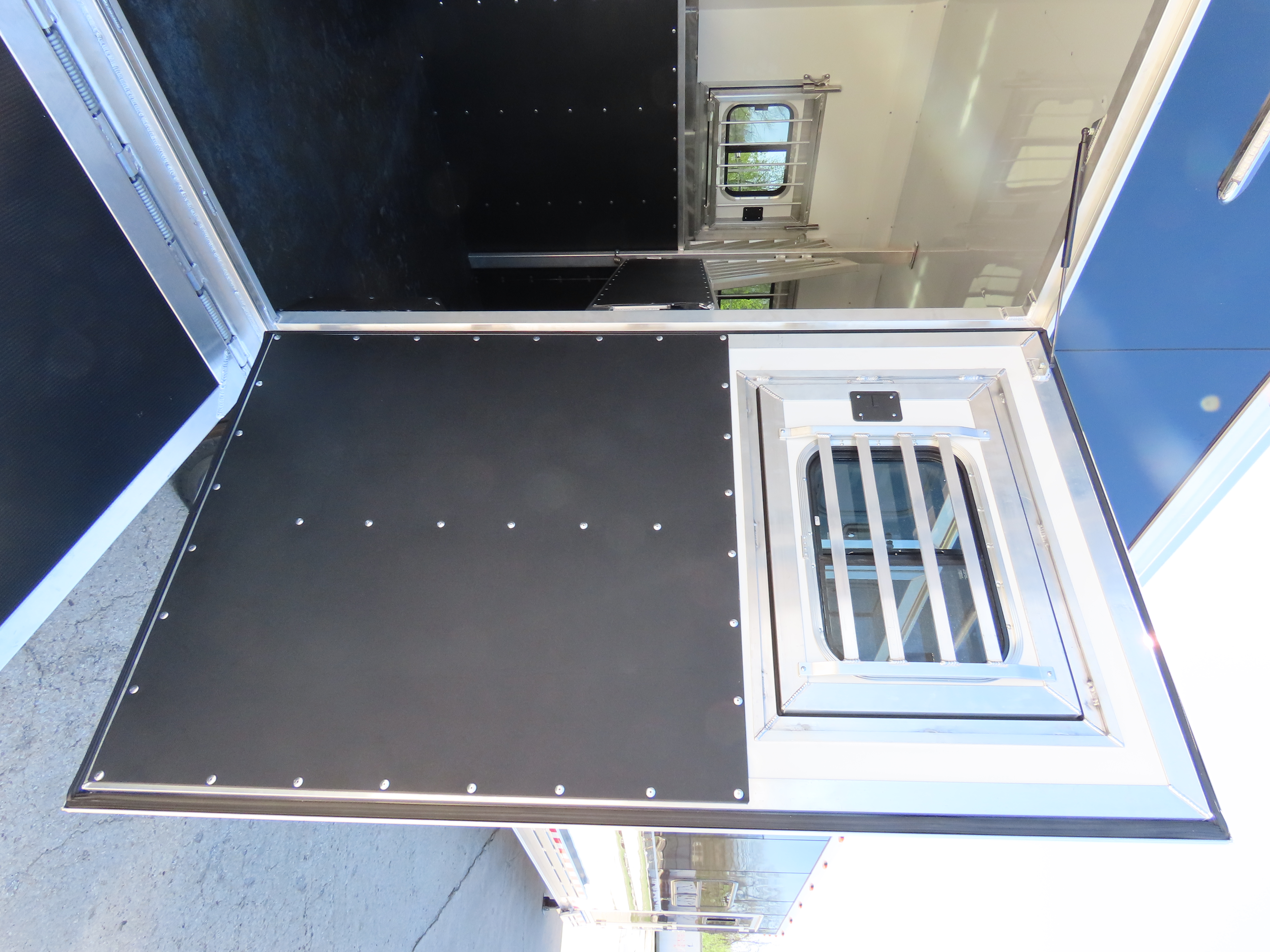 S527 4 Horse 15'4" SW Side load — photo 10