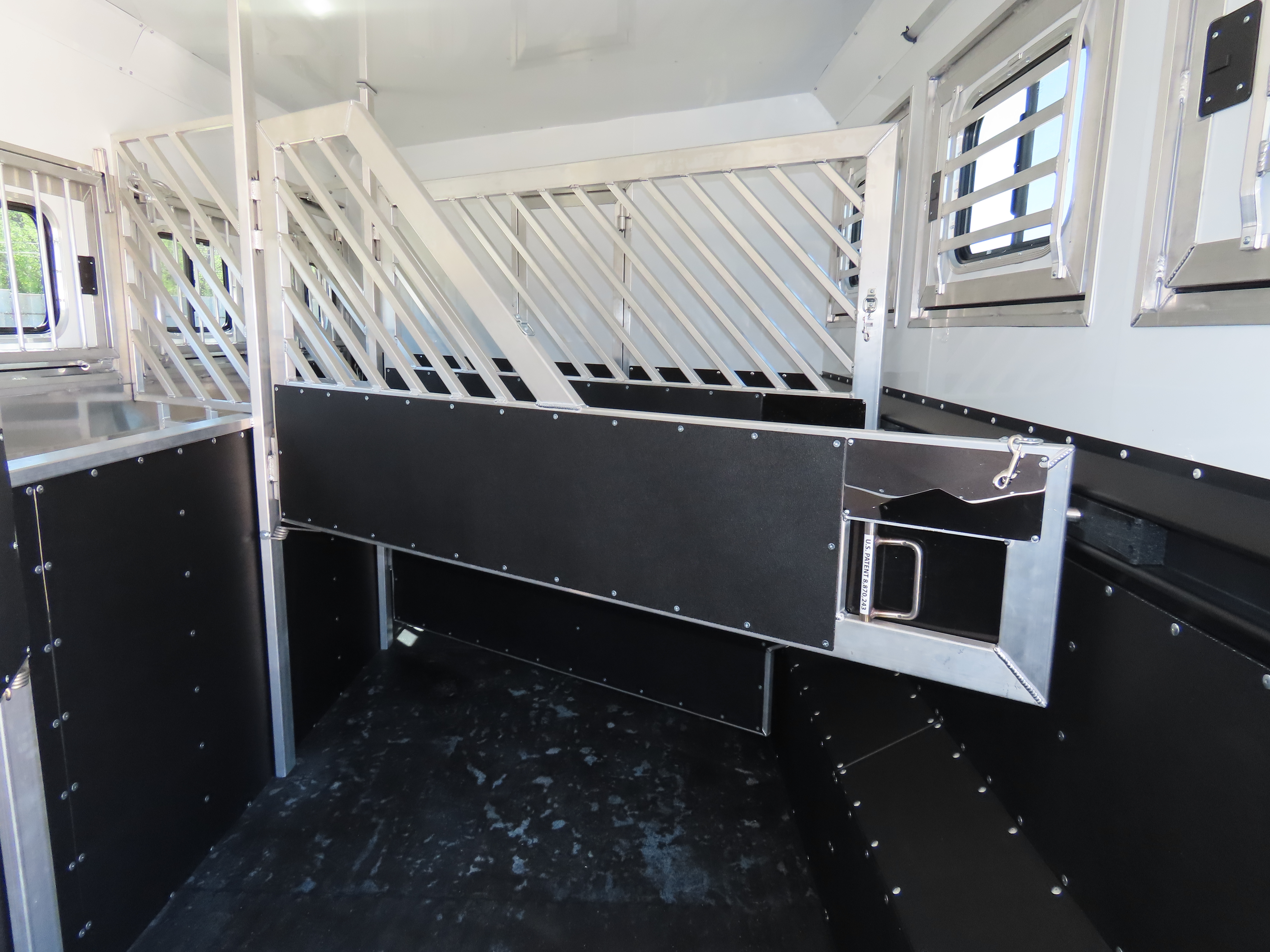 S527 4 Horse 15'4" SW Side load — photo 15