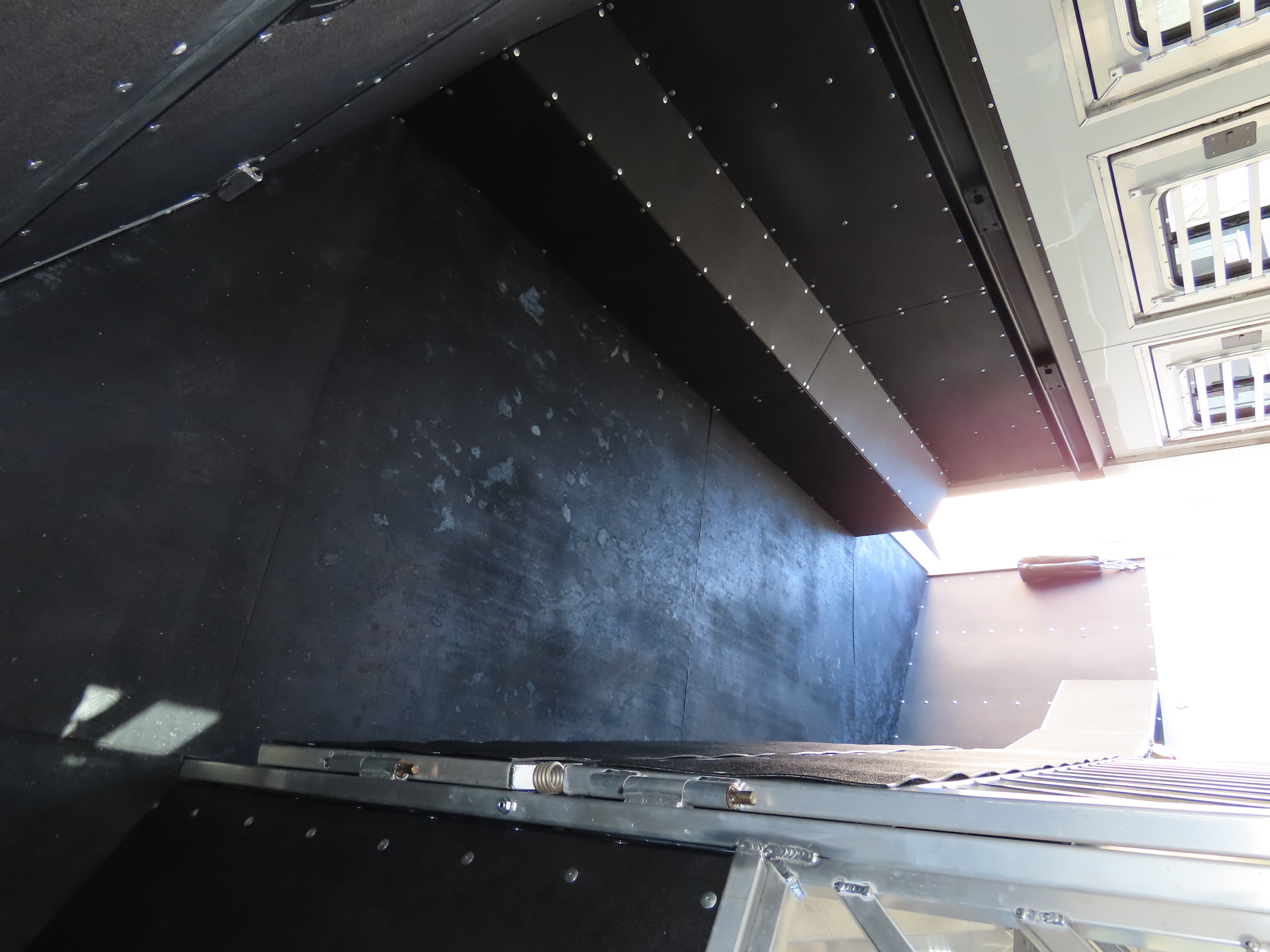 S527 4 Horse 15'4" SW Side load — photo 21