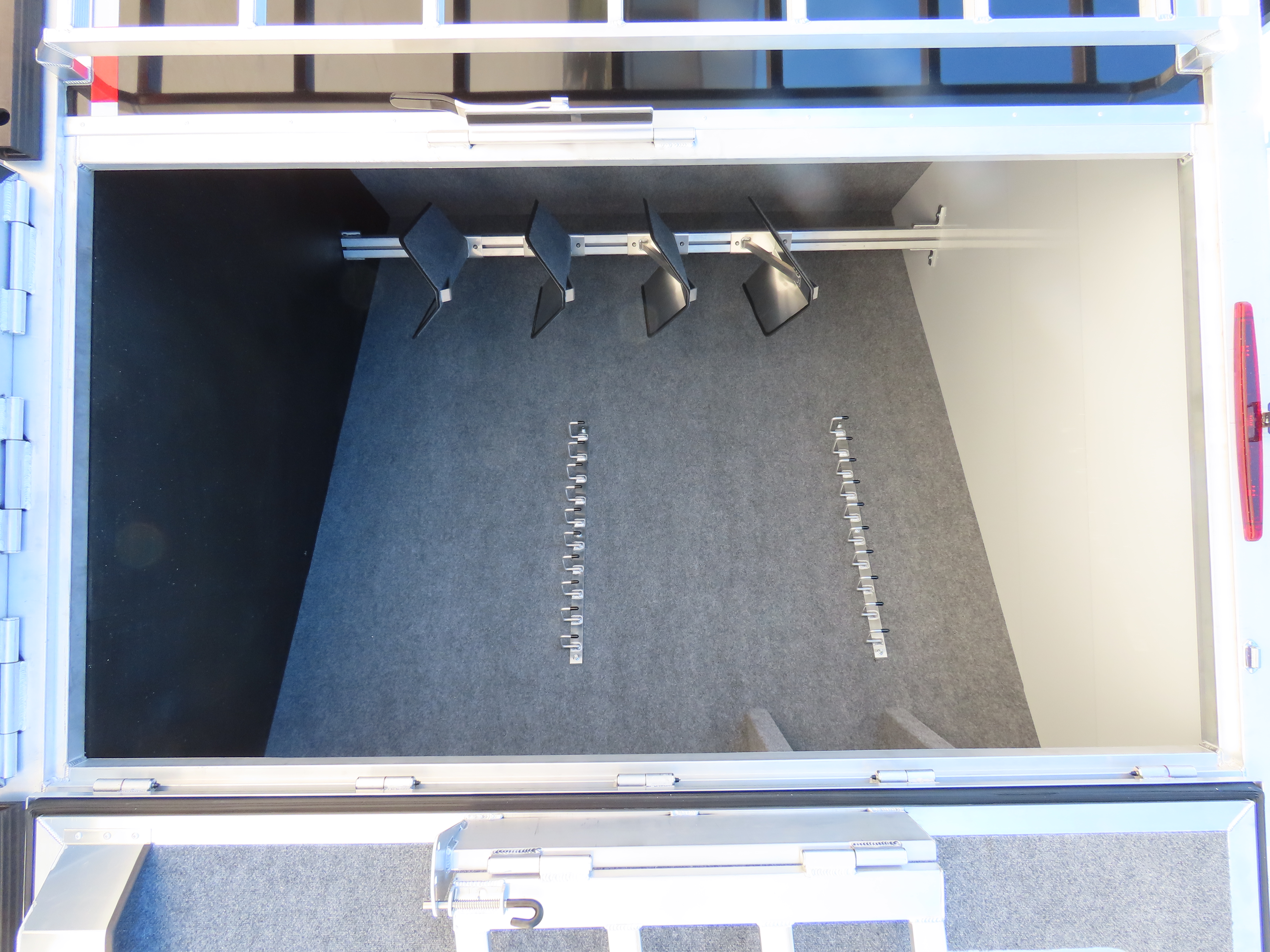 S527 4 Horse 15'4" SW Side load — photo 28